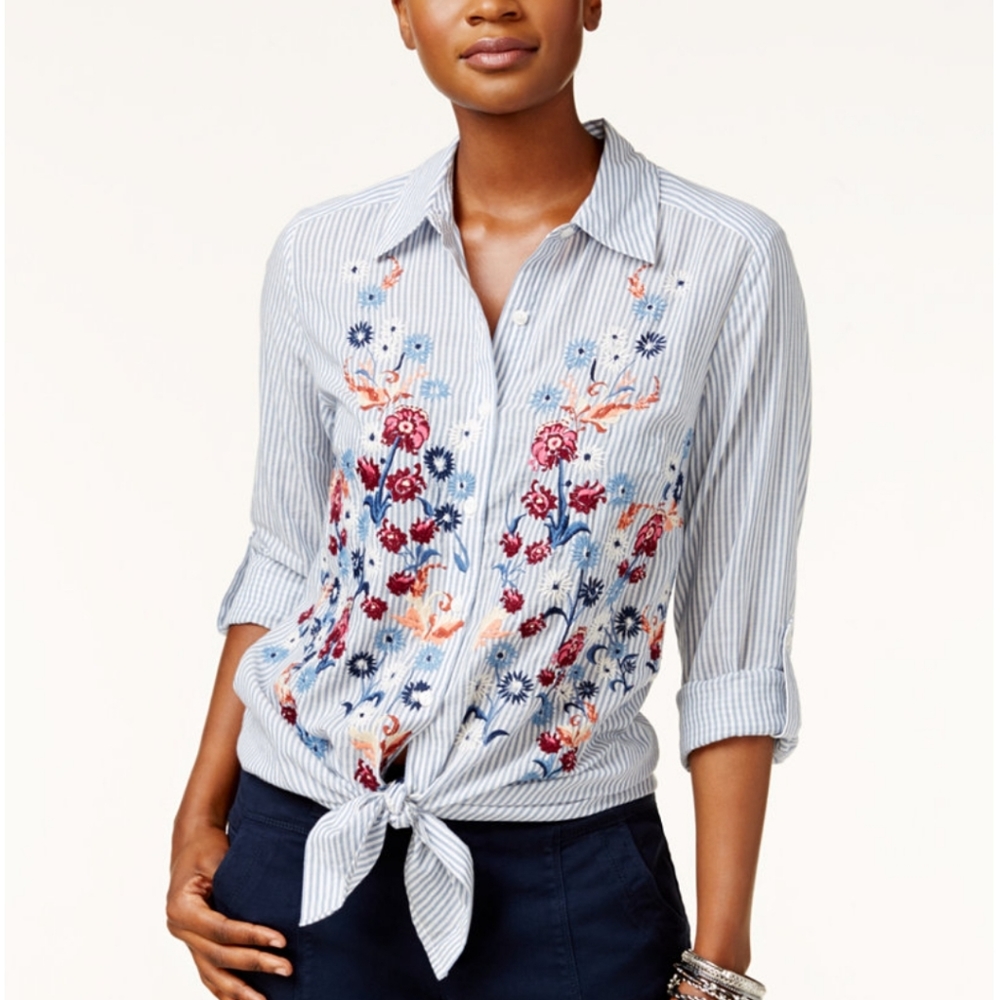 Style & Co embroideries Front shirt
